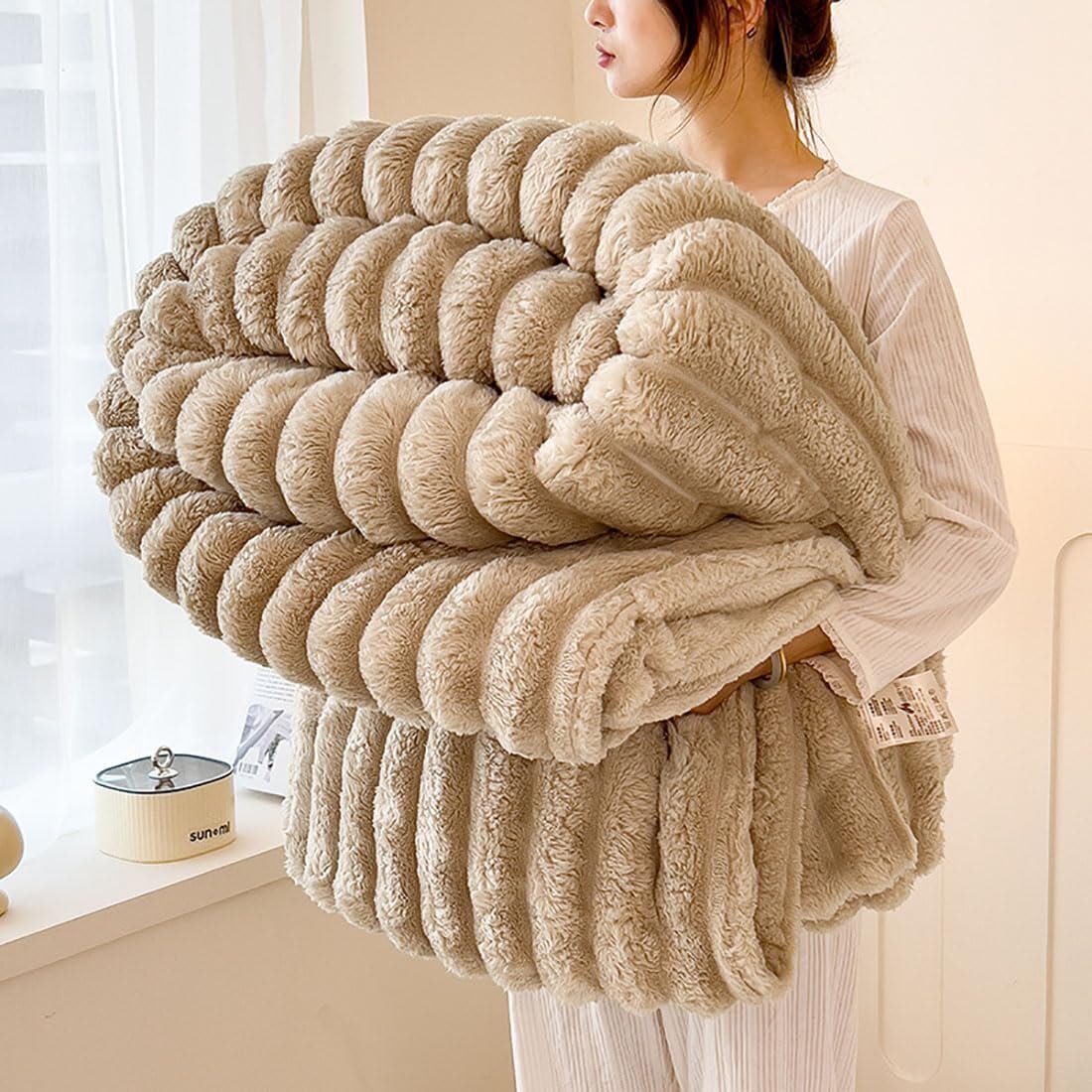 Luxurious Faux Rabbit Fur Blanket - Soft, Warm, And Comfortable, Perfect For Sofas, Beds, Offices, And Travel - A Versatile, All-season Gift And (Option: Khaki-40in X 62in100 X 150cm)